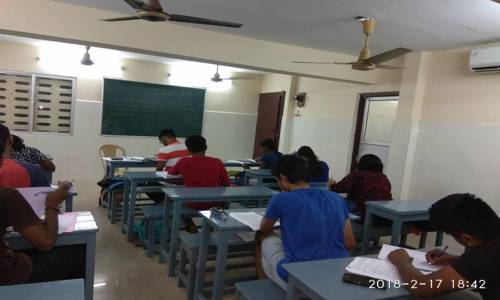 Sree Hayagreeva Physics Coaching Centre in KK Nagar, Chennai - 600078