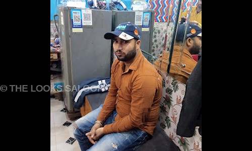 THE LOOKS SALOON in Badarpur, Delhi - 110044