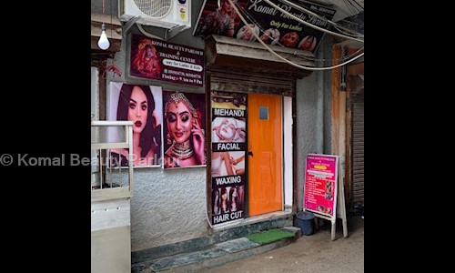 Komal Beauty Parlour in Qutab Institutional Area, Delhi - 122001