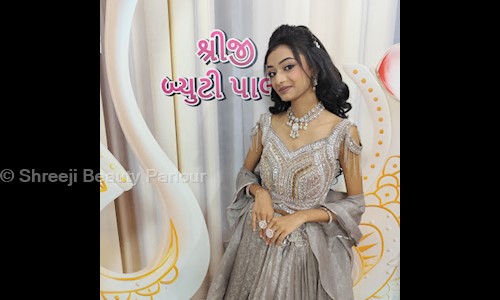 Shreeji Beauty Parlour in Fatehgunj, Vadodara - 390002