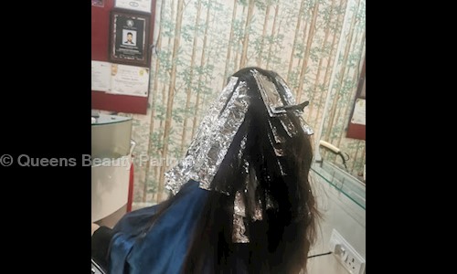 Queens Beauty Parlour in Mhow, Indore - 453441