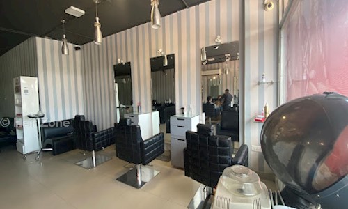 Hair Zone in Himalaya Marg, Chandigarh - 160022