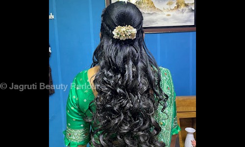 Jagruti Beauty Parlour in Athwa Gate, Surat - 395001