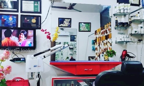 Pretty looks beauty parlour in Gorakshan Road, Akola - 444004