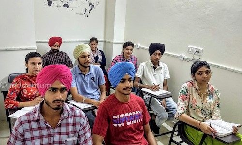 modentum in Ranjit Avenue, amritsar - 143001