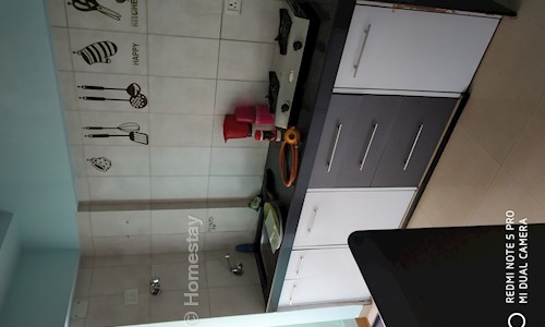 Homestay in Andheri West, Mumbai - 400058