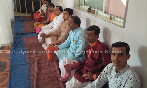 Alark Jyotish Vastu Karmkand Research Kendre in Goyal Nagar, Indore - 452018