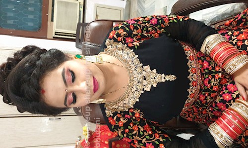 Makeup shakeup by shweta bhutani  in Preet Vihar, Delhi - 110092