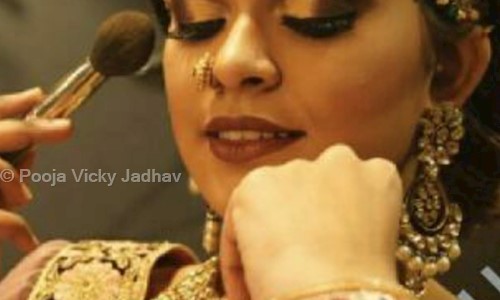 Pooja Vicky Jadhav in Borivali East, Mumbai - 400066