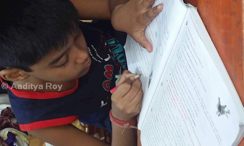 Roys' Coaching Centre in Ballygunge, Kolkata - 700019