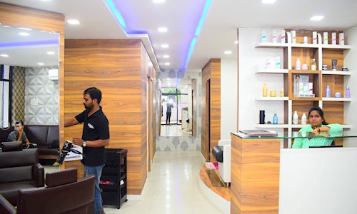 B.Express Hair & Beauty Lounge in Indore H O, Indore - 452001