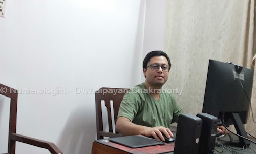 Numerologist - Dwwaipayan Chakraborty in Kestopur, Kolkata - 700102