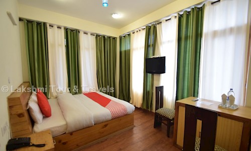 Lakshmi Tour & Travels in Dharmatala, kolkata - 700013