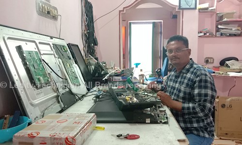 Led tv Technician All Brands repairing.  in G.T. Road, Srikakulam - 532001