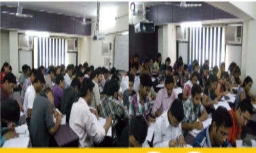 Maniyar Commerce Classes in Mulund West, Mumbai - 400080