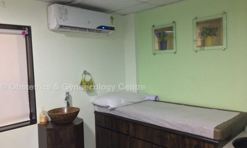 Obstetrics & Gynaecology Centre in Bandra East, Mumbai - 400051