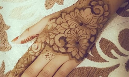Hera's mehendi in Wadia Colony, Mumbai - 400072