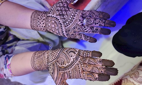 Mehndi service in Yusuf Sarai, Delhi - 110029