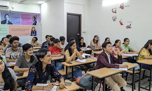 Stalwart Career Institute in Vishnupuri Colony, Indore - 452001