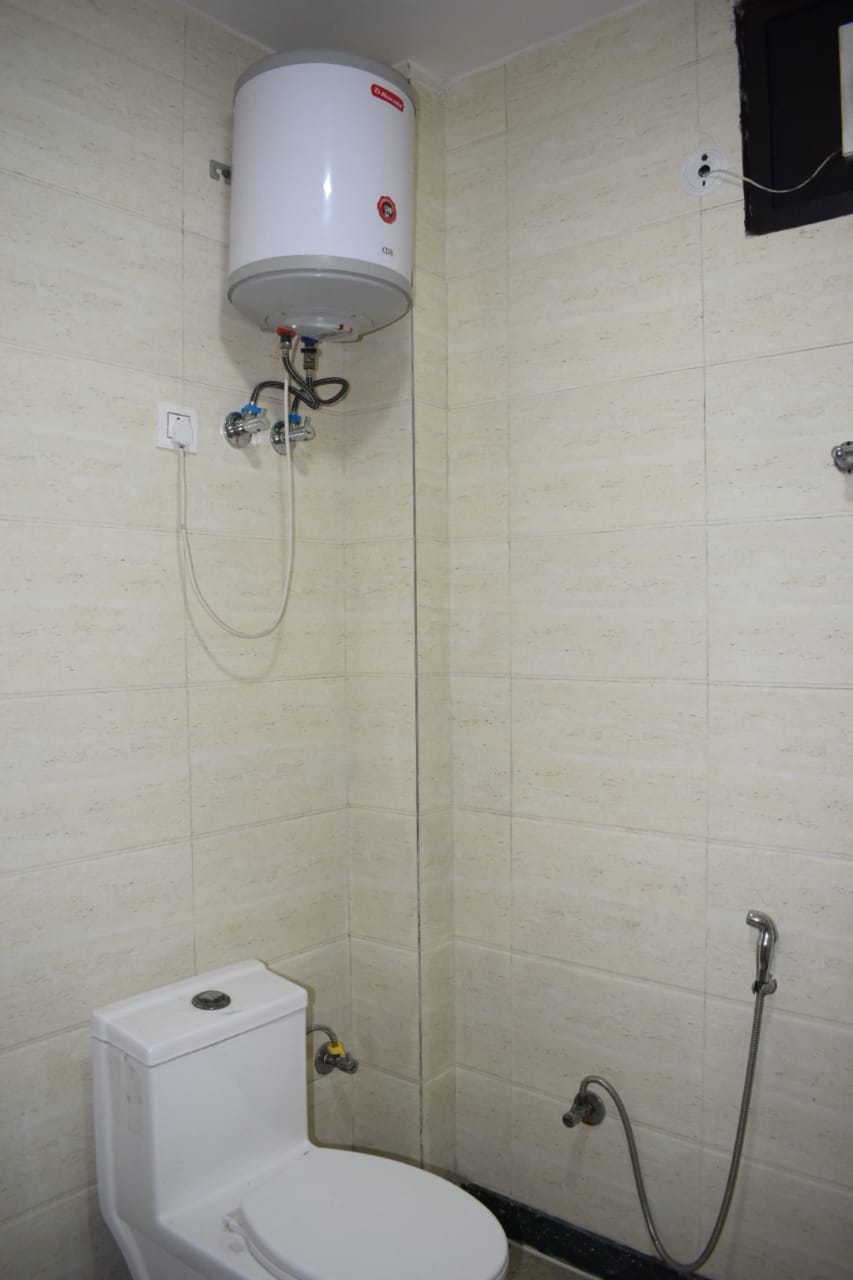 Majestic PG Sector 16 noida