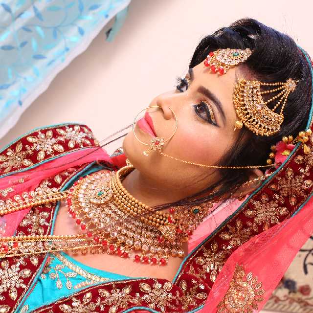 Top 10 Beautician Courses in Nagpur, Makeup Courses | Sulekha Nagpur