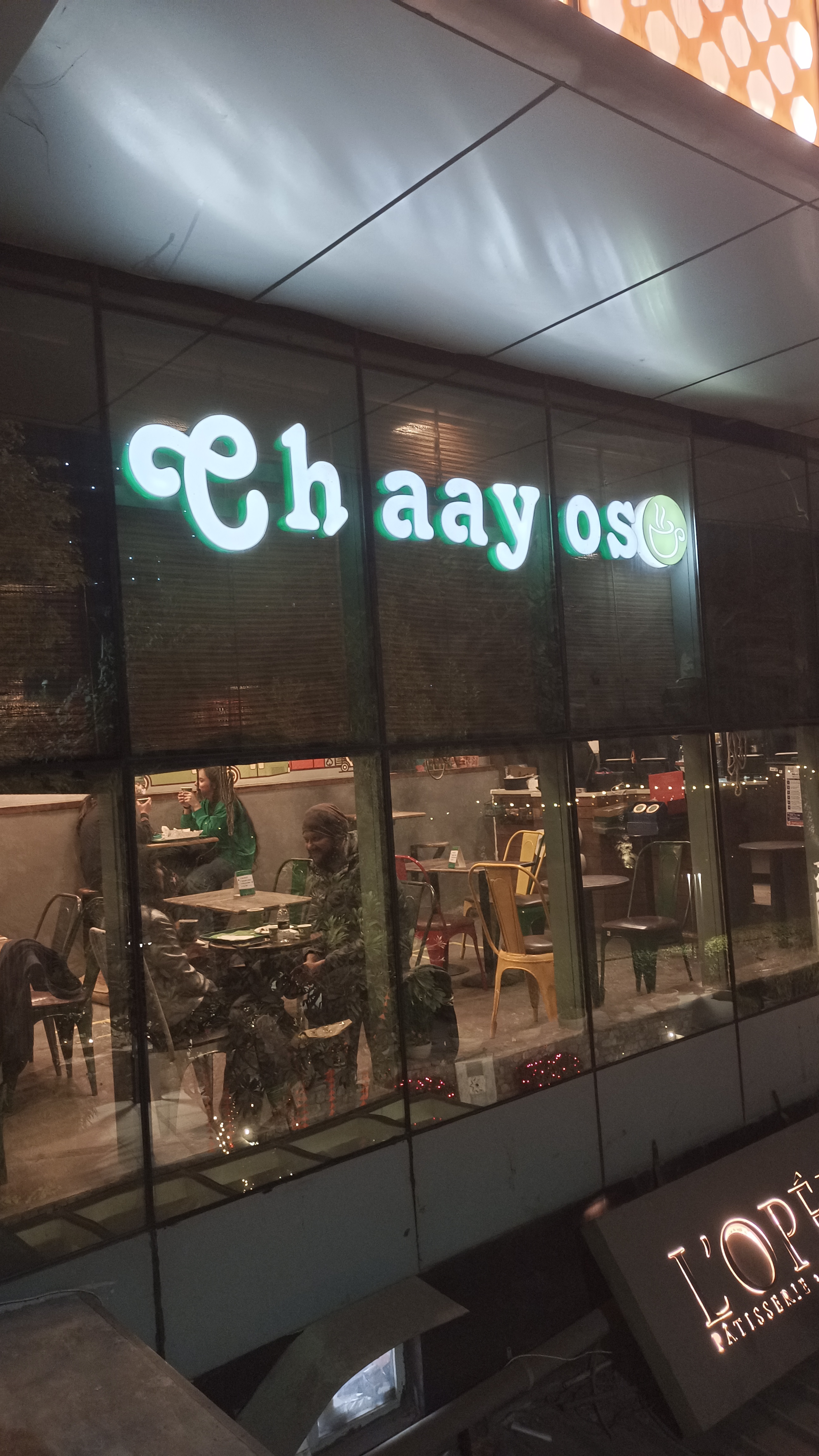 Chaayos Cafe - Nehru Place, Metro Station