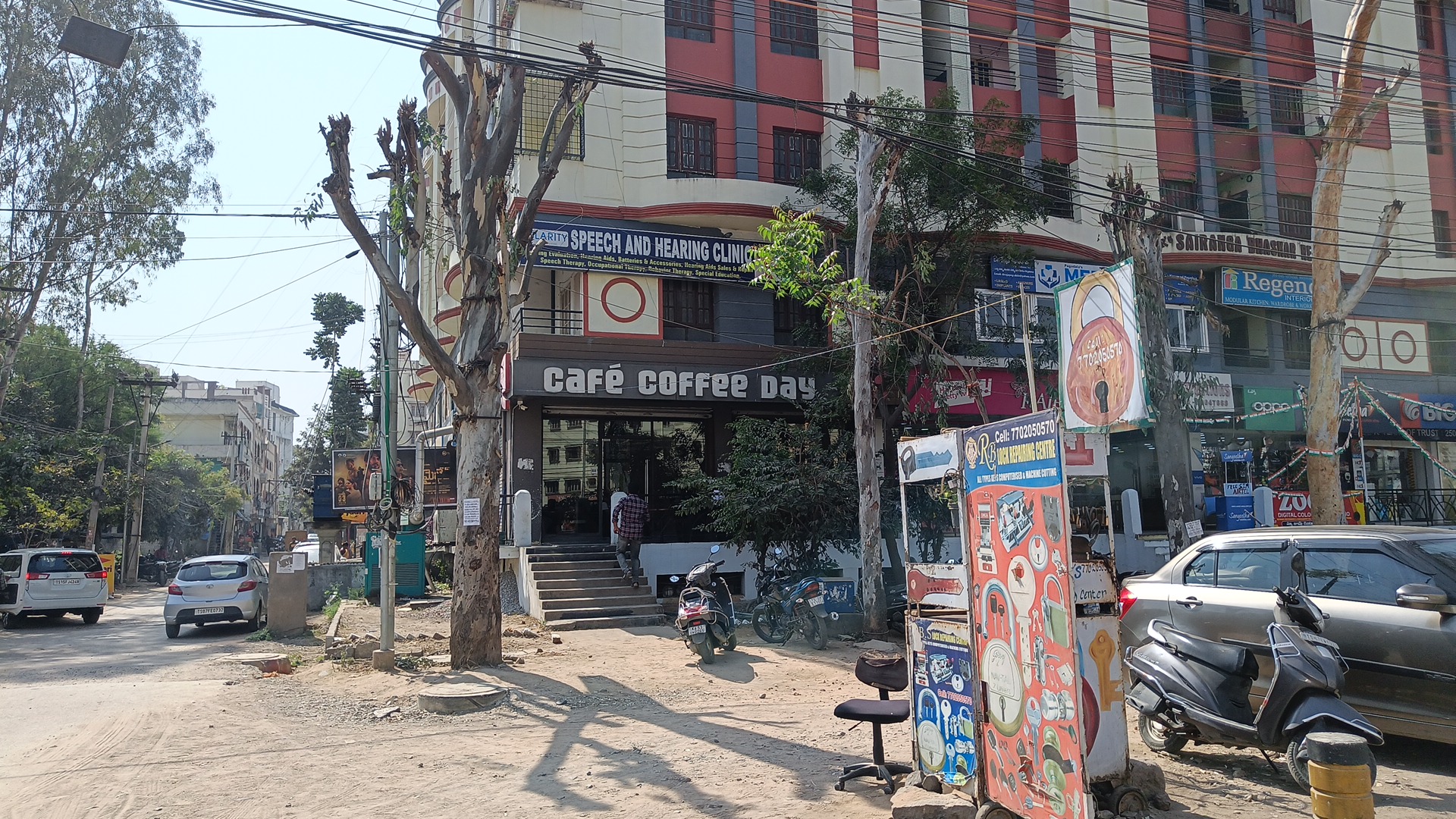 Cafe Coffee Day Mumbai Hwy, Hafeezpet Best Coffee Shop and Cafe near