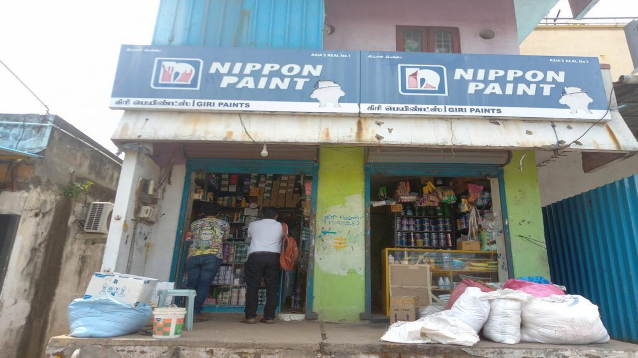 GIRI PAINTS Branches Near Me Painter and Decorator, Painting