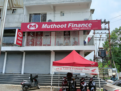 Muthoot Finance Services in Karavottakiriz, Ernakulam, Kerala