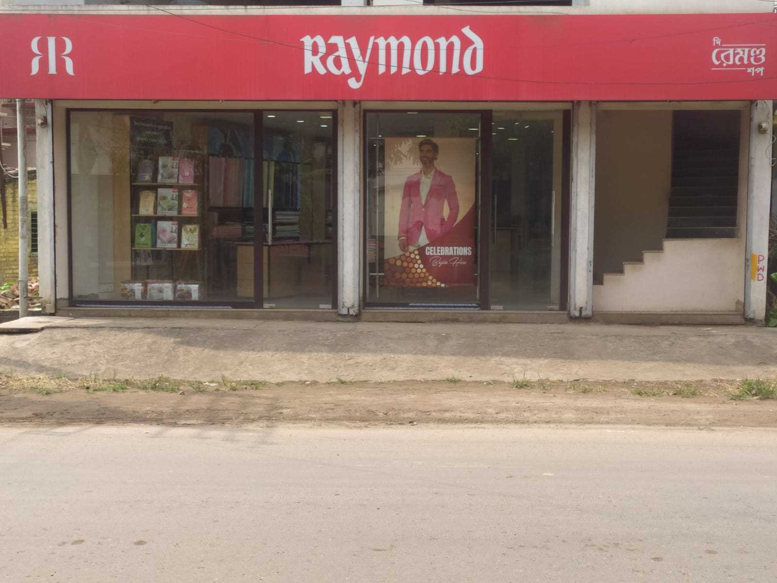 Raymond in Lalpur, Chakdaha