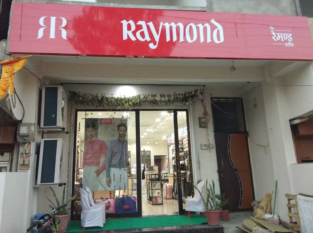 Raymond in Indraprastha Colony, Khurai