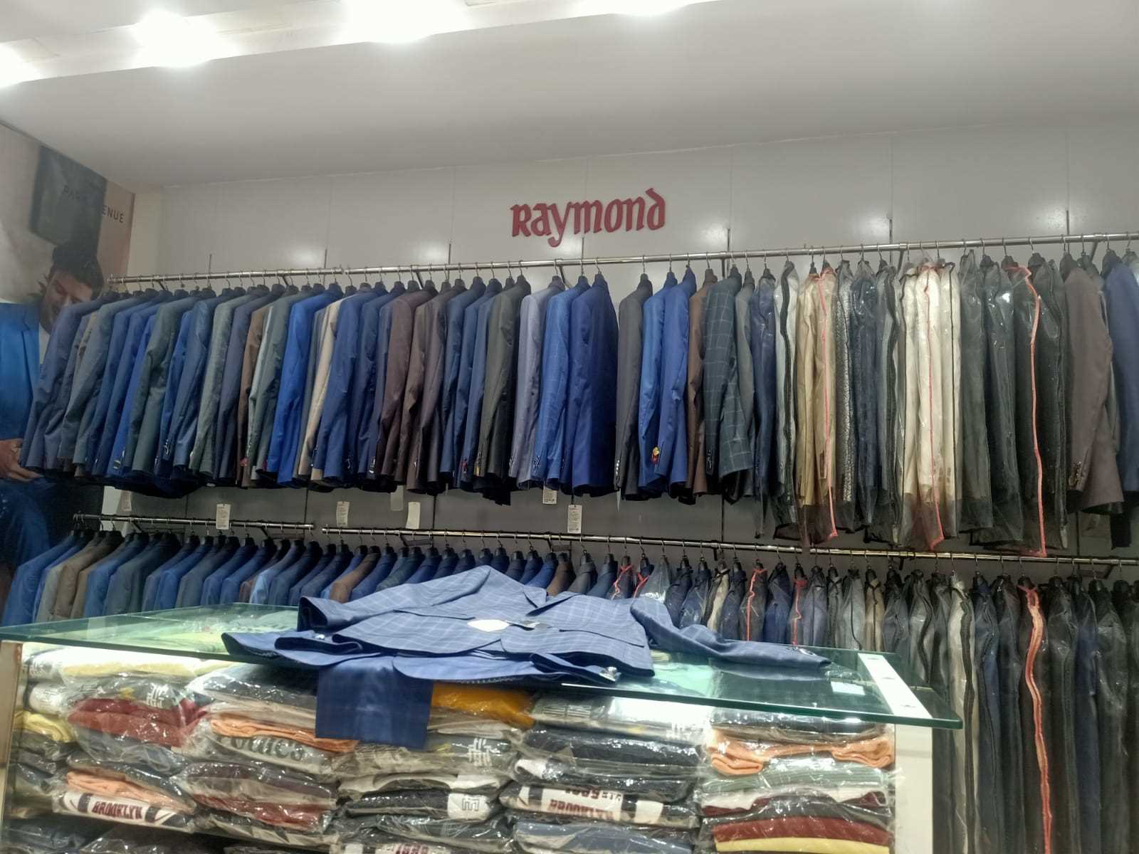 Raymond in Kallehol, Belagavi