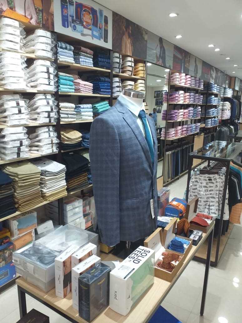 Raymond in Sector 5, Gurugram