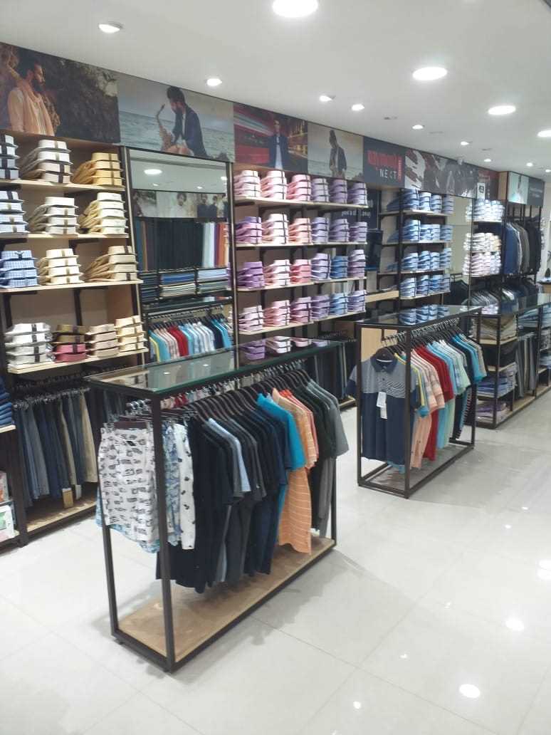 Raymond in Sector 5, Gurugram