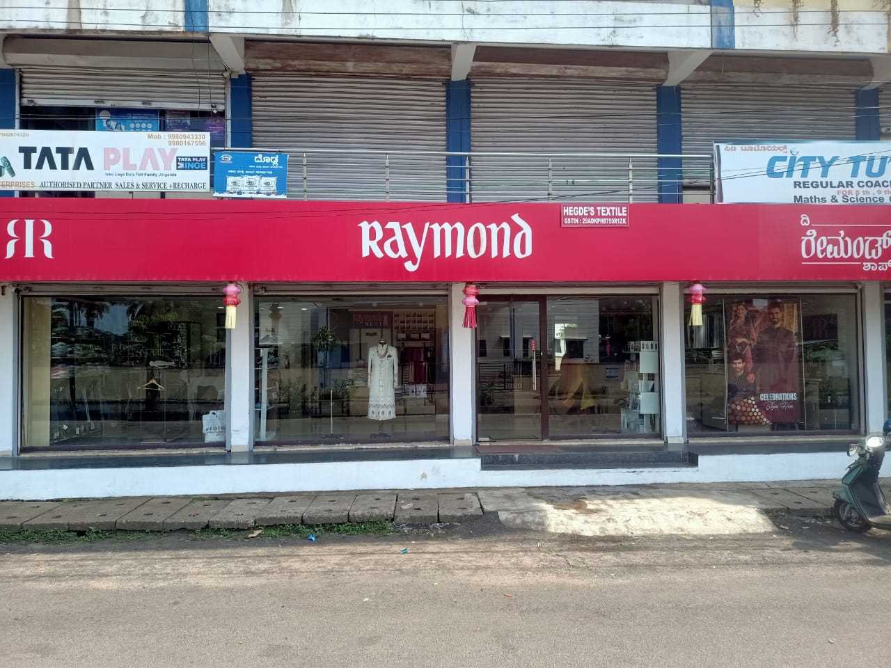 Raymond in Kodibag, Karwar