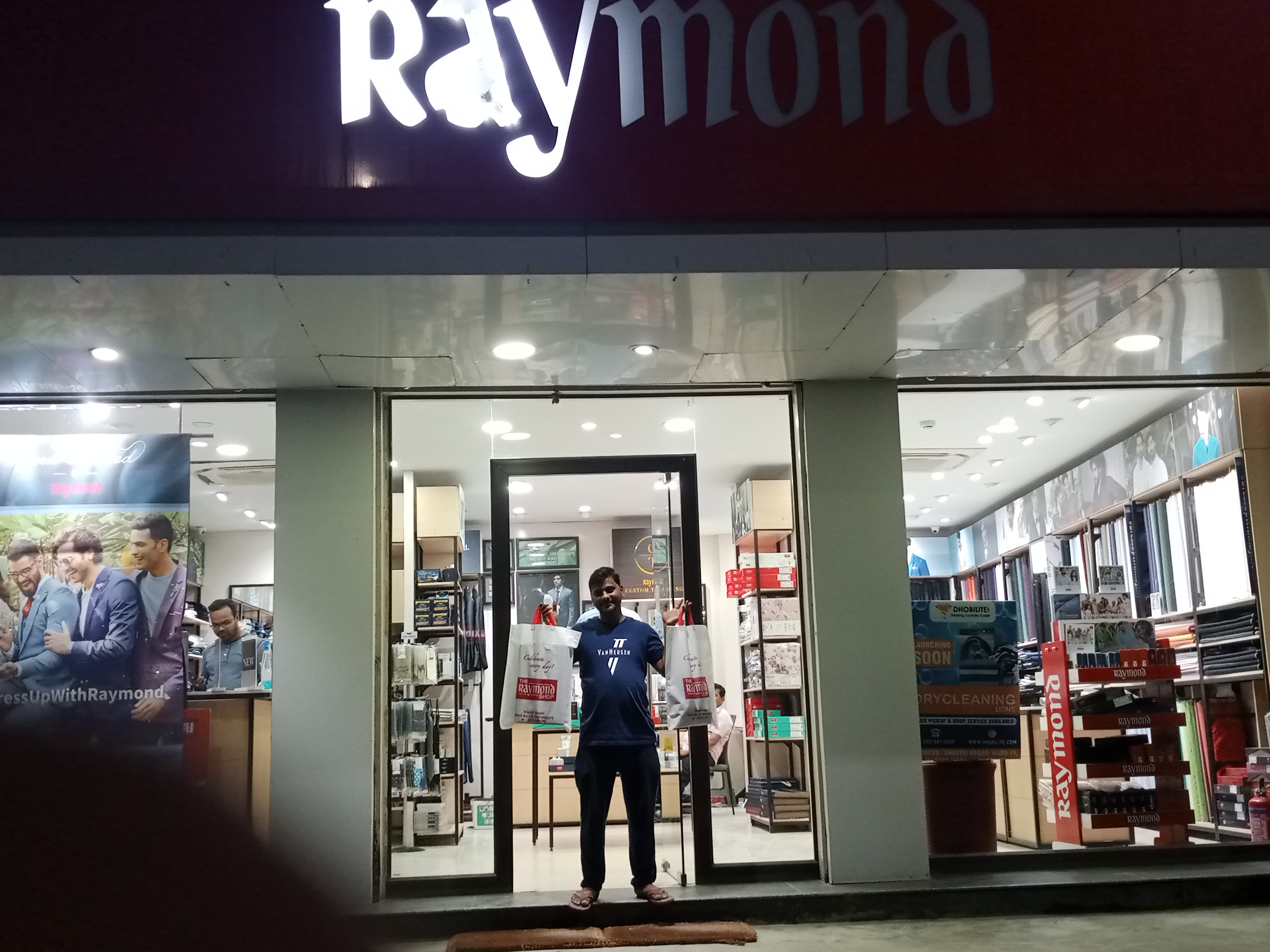 Raymond in Shastri Nagar, Maharajganj