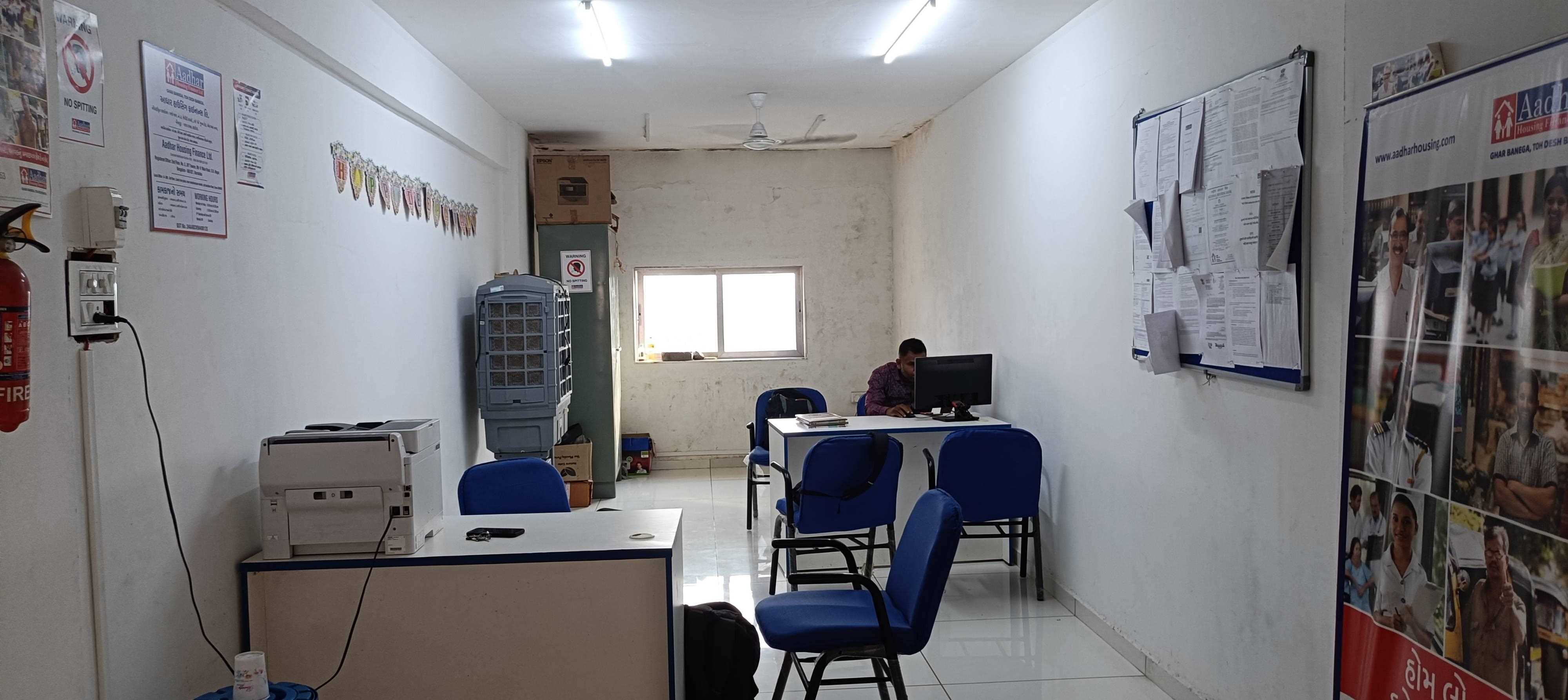 Aadhar Housing Finance Ltd in Near Swaminarayan Mandir, Vyara