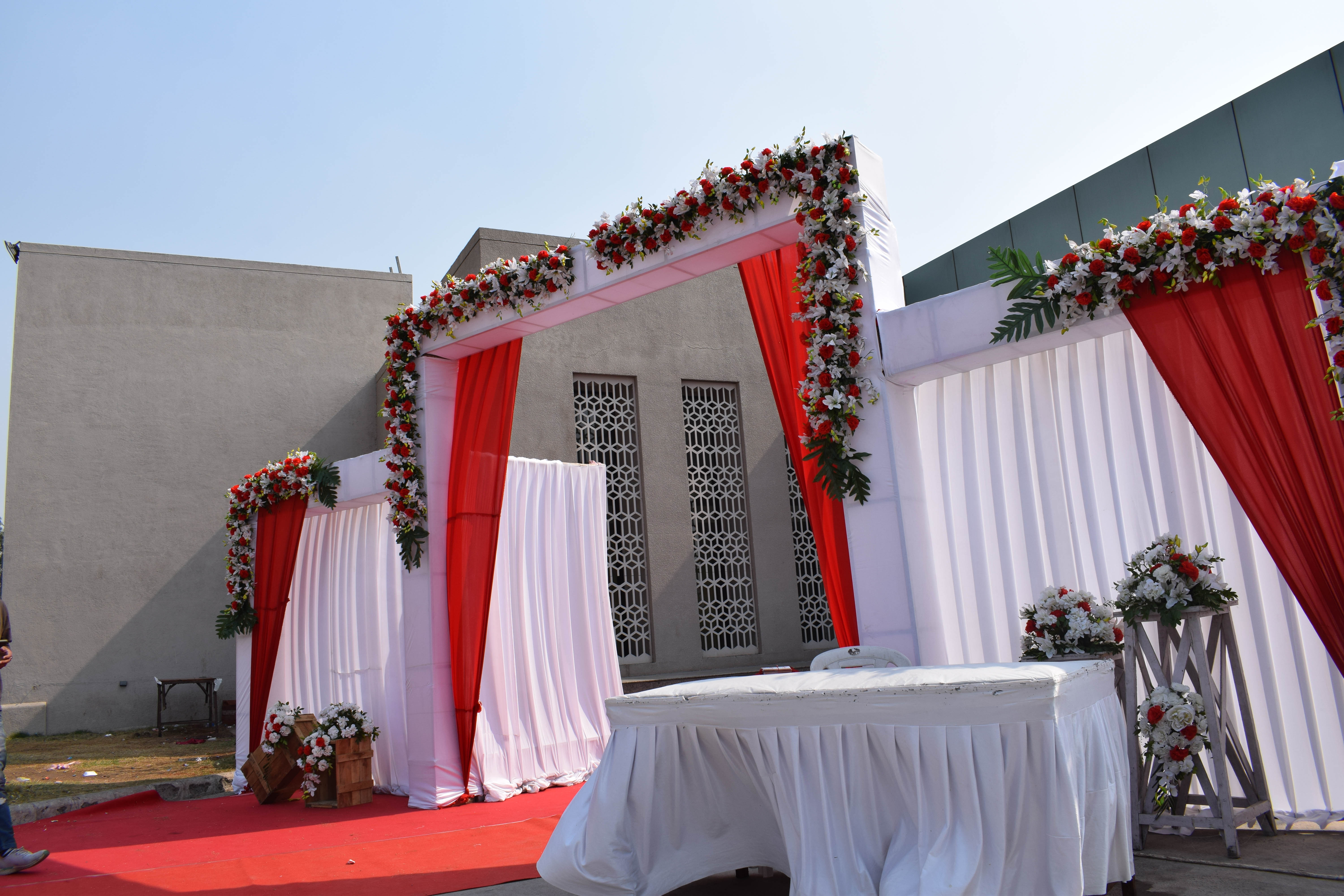 Fast Food Caterers in Surat, Burgers, Pizza Catering Sulekha Surat